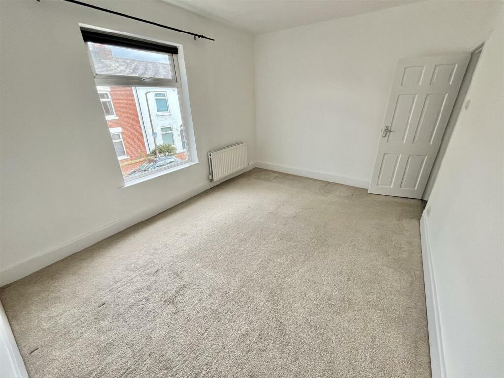 Bedroom 1 Aspect 2