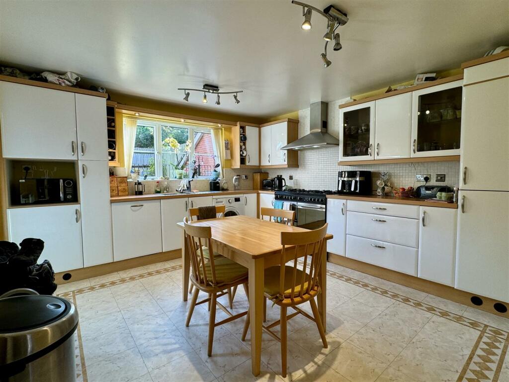 Kitchen Breakfast Room