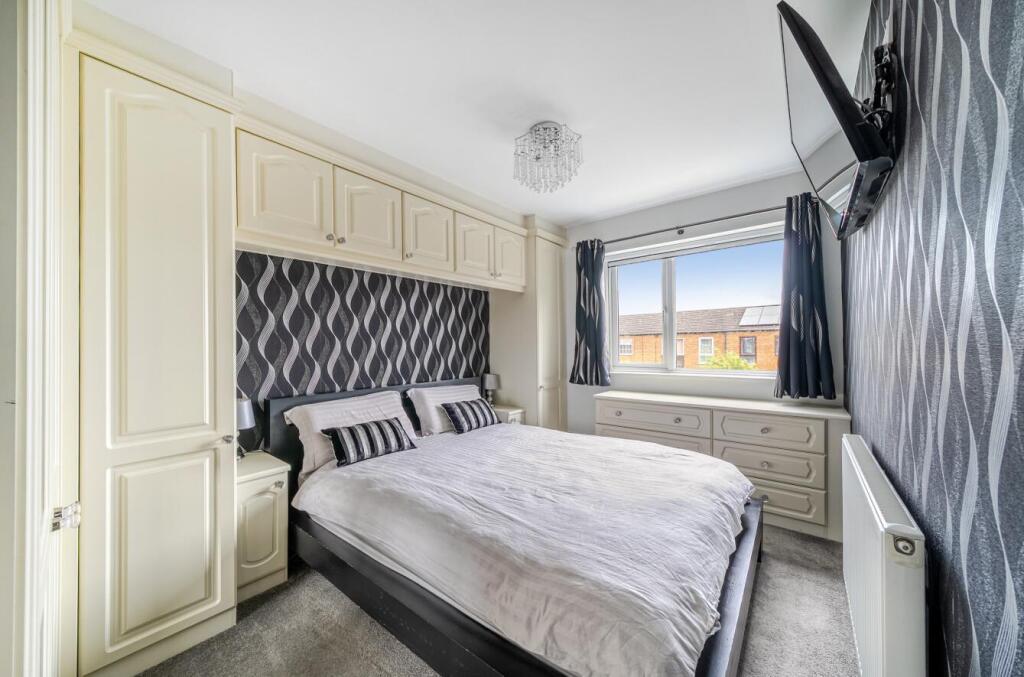 18 Whernside, Rugby (10).jpg