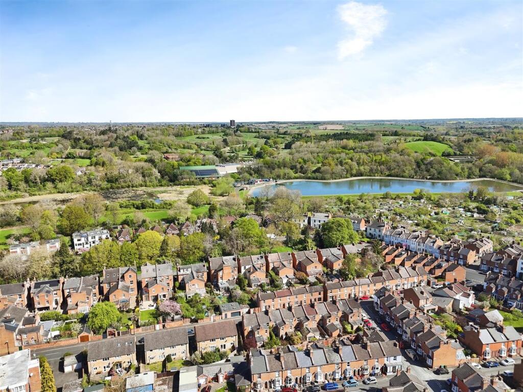 c48a2b7c--439E-AE51-19CF956179C3-31899-00000E70DFD