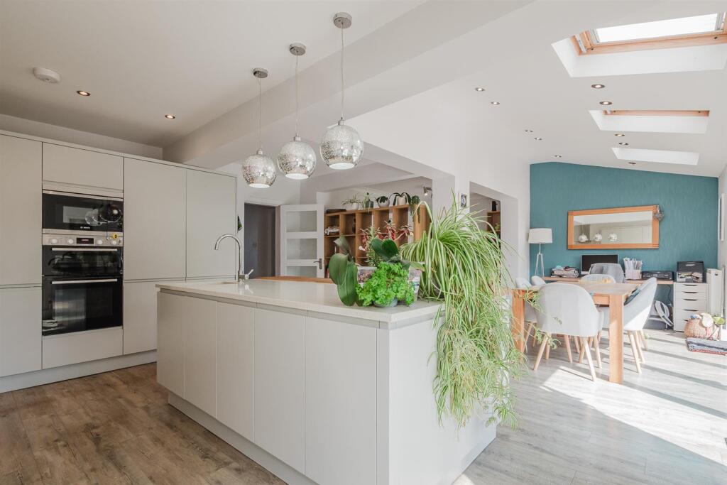 Live In Dining Kitchen