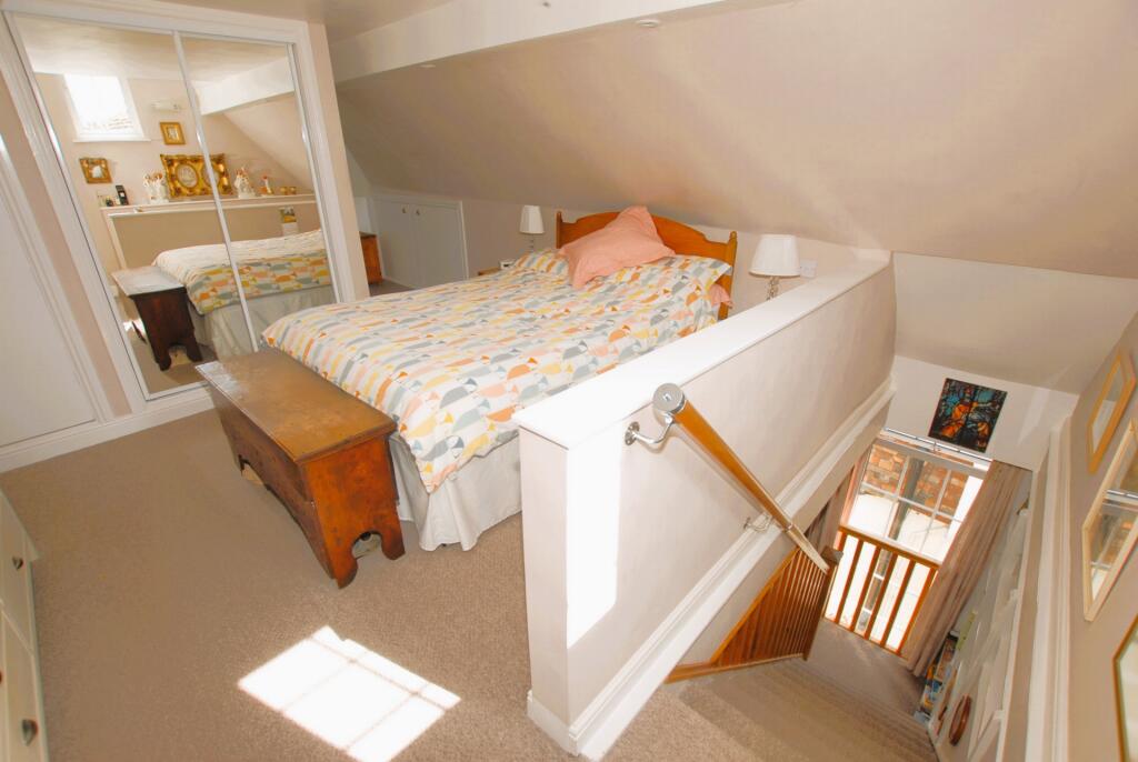 Principal bedroom