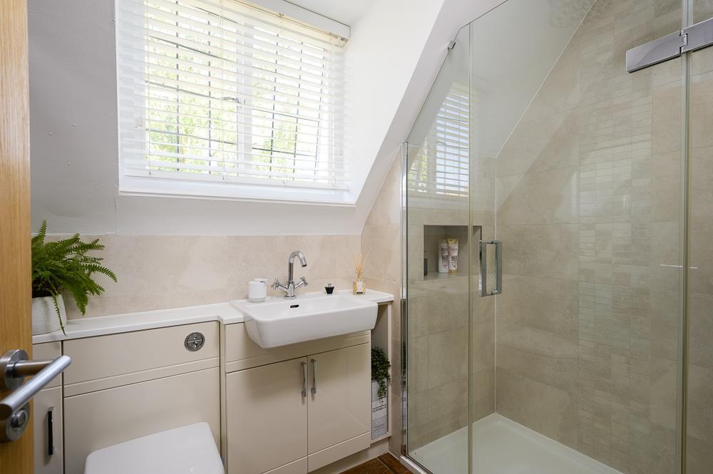 7 The Old Quarry GL7 5ND-Low Res-37.jpg