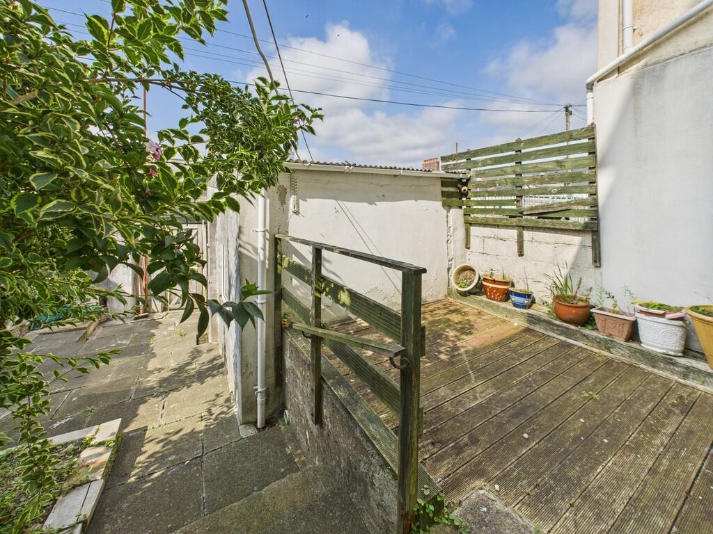 CAM03974G0-PR0194...