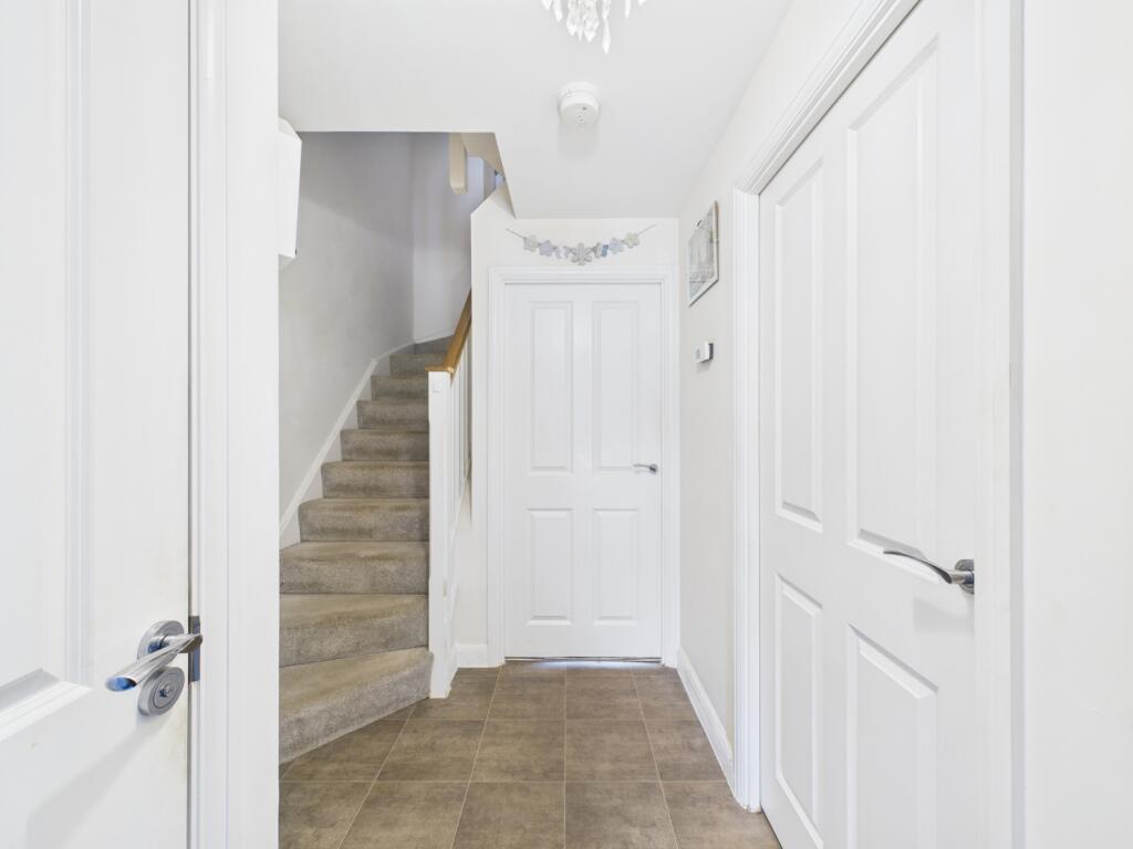 CAM02023G0-PR0153-STILL038