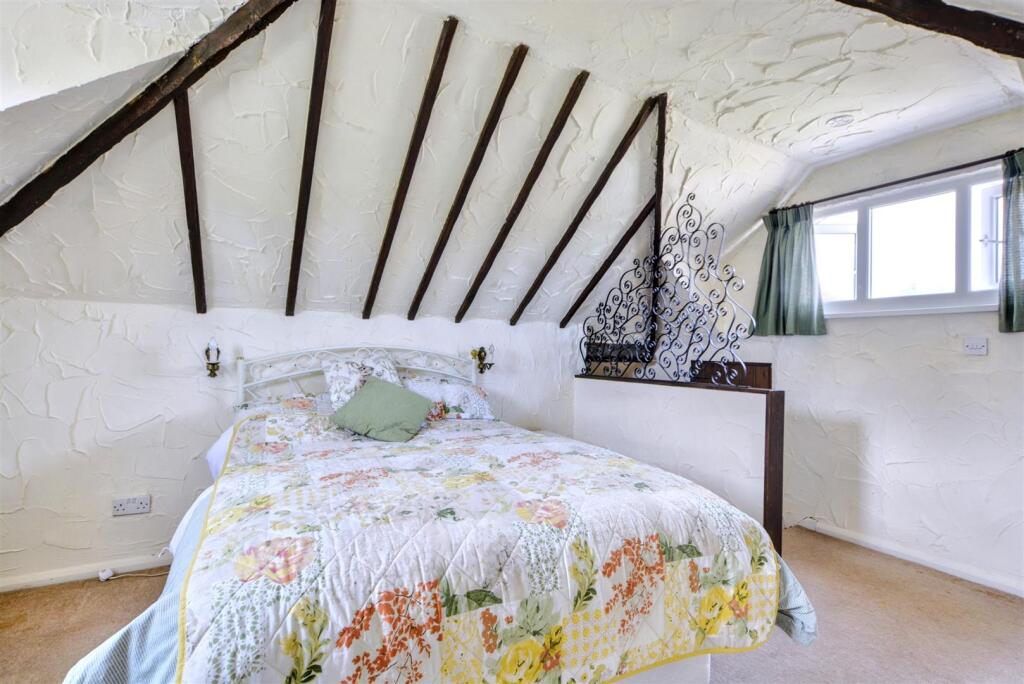 Loft Room_4.jpeg