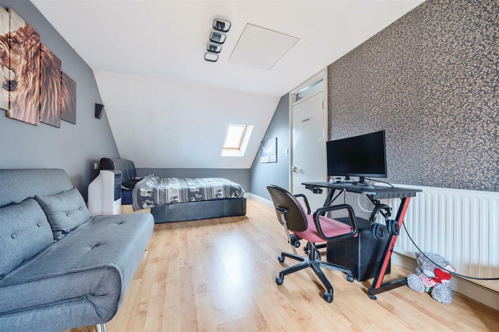 Bedroom 3.jpg