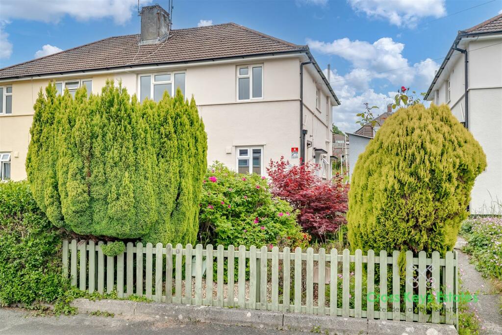 Front &amp; Rear Gardens