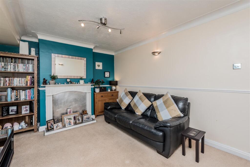 Living Room: