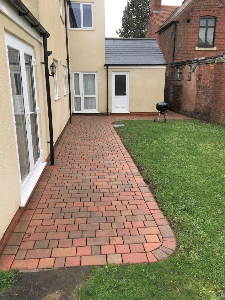 Patio 18.JPG