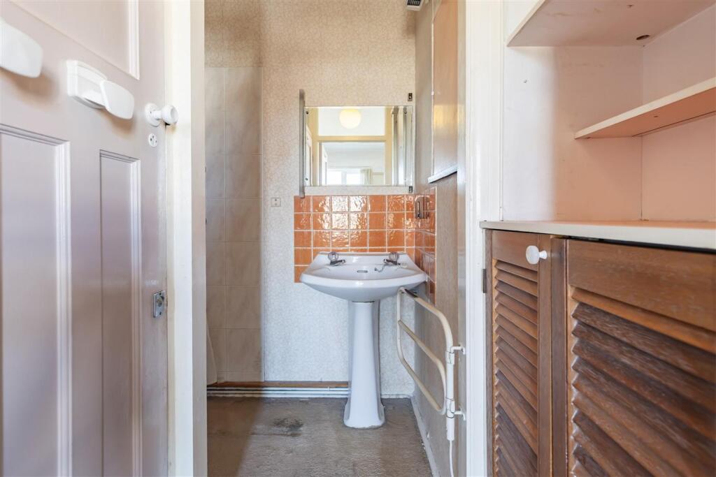 15 HeathDrive (20).jpg