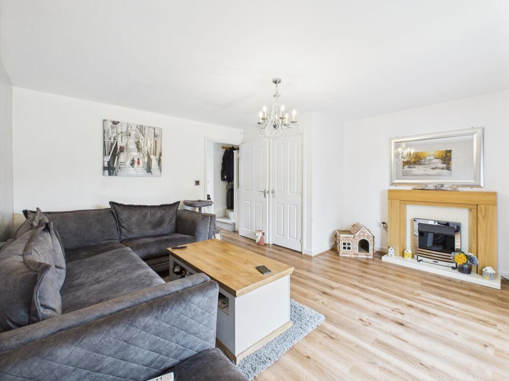 Sitting/Dining Room