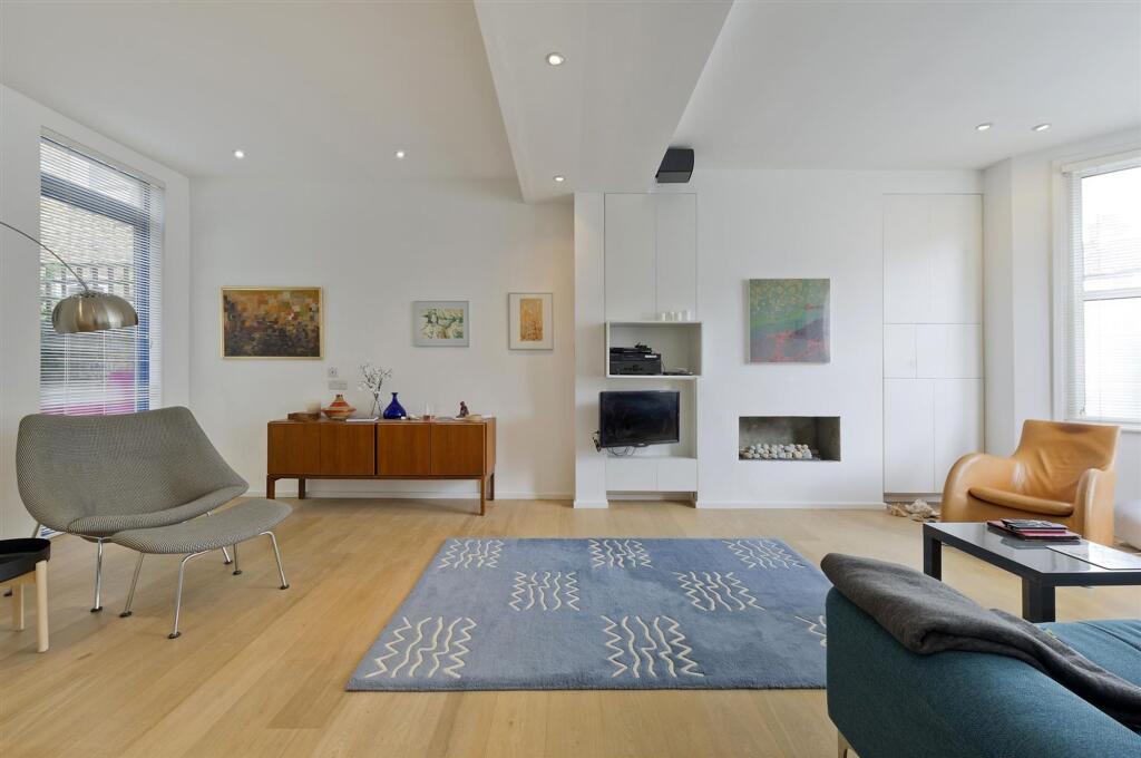 52 buchanan gdns-5852.jpg