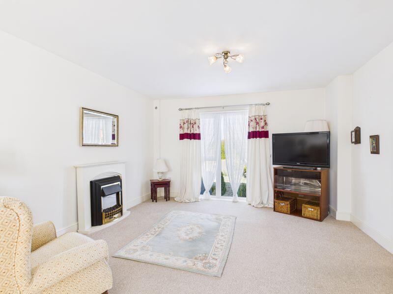 Living Room / Kitchen