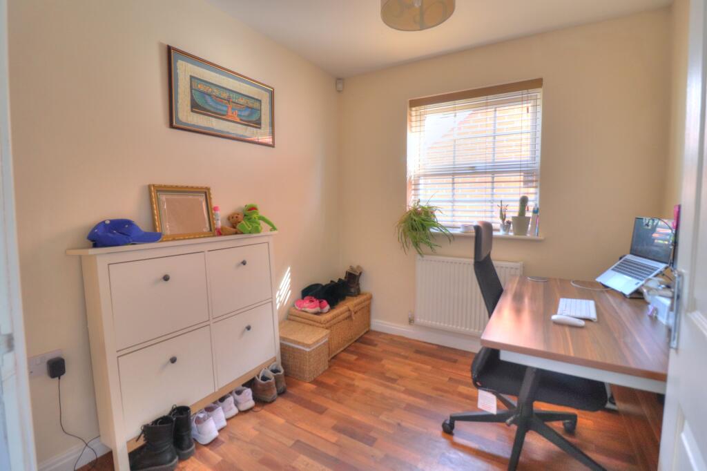 bedroom four/study
