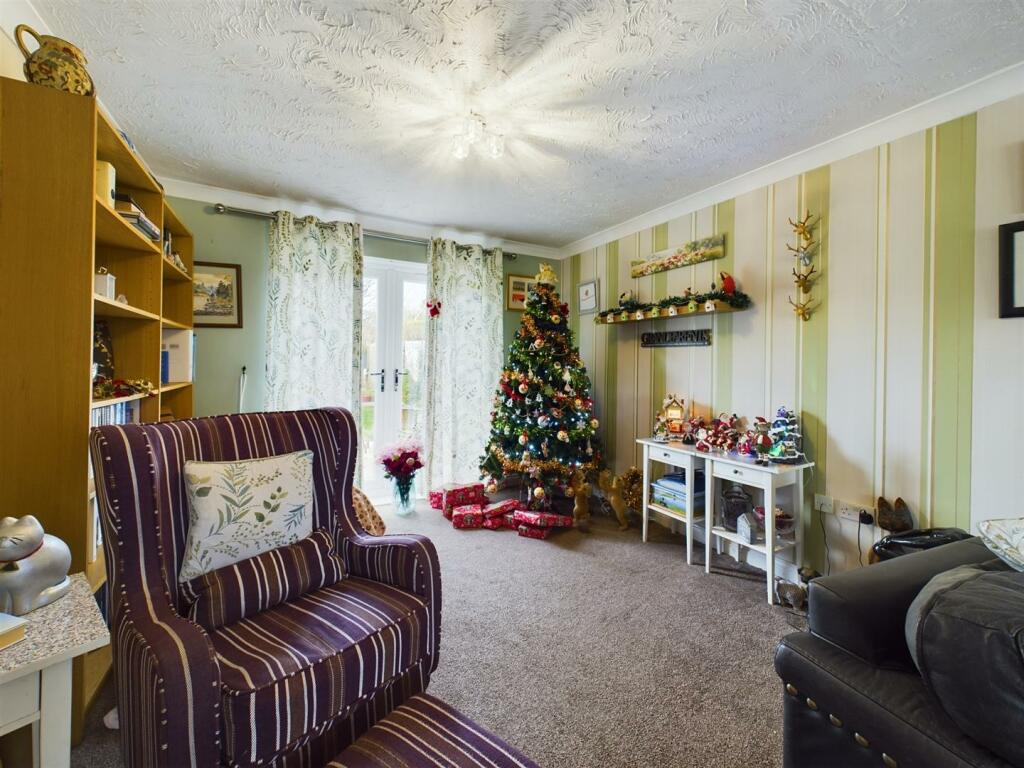 CAM03975G0-PR0062-STILL022 - Copy.jpg