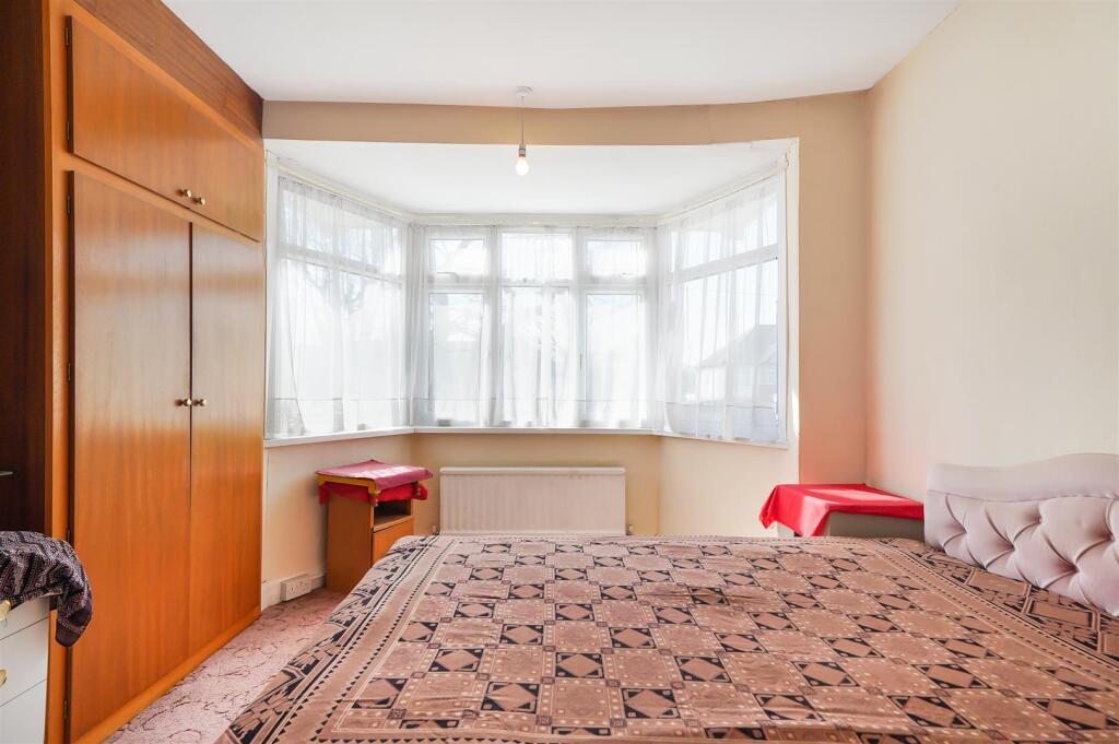200 Whitton Avenue East - T5UqRR5lkqrbGdOdnn9w.jpg