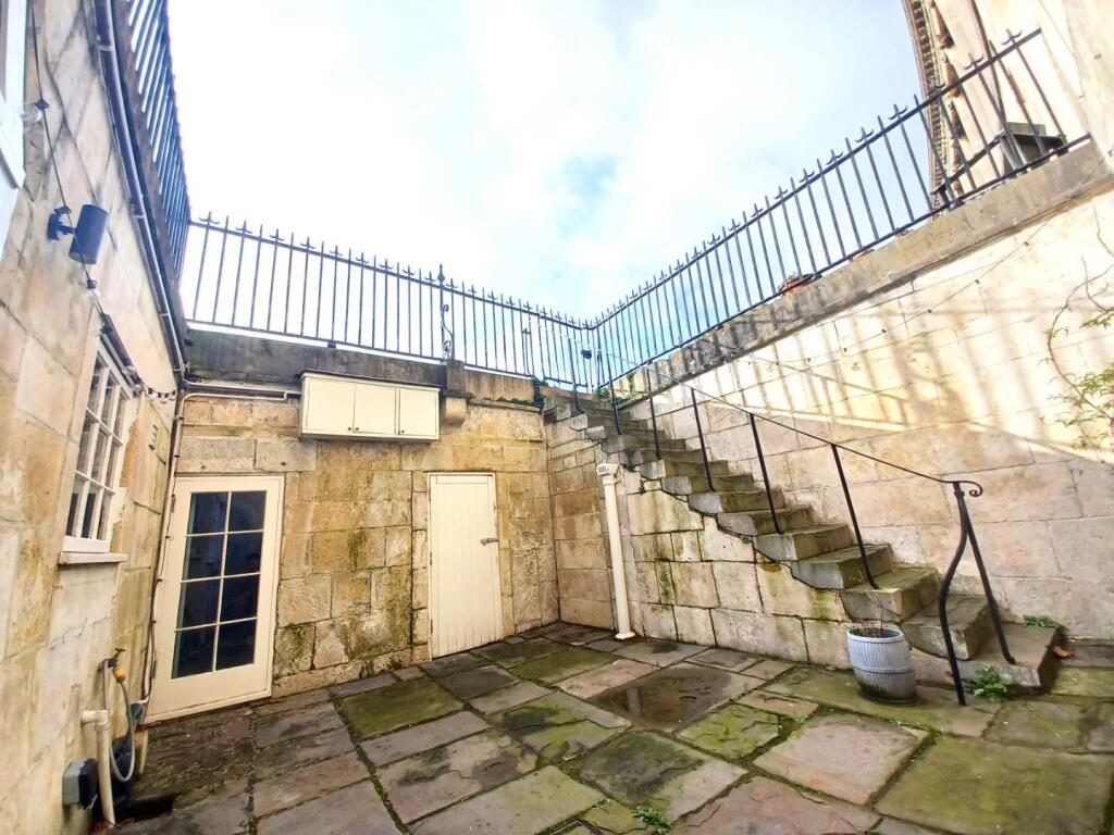 Royal Crescent New o