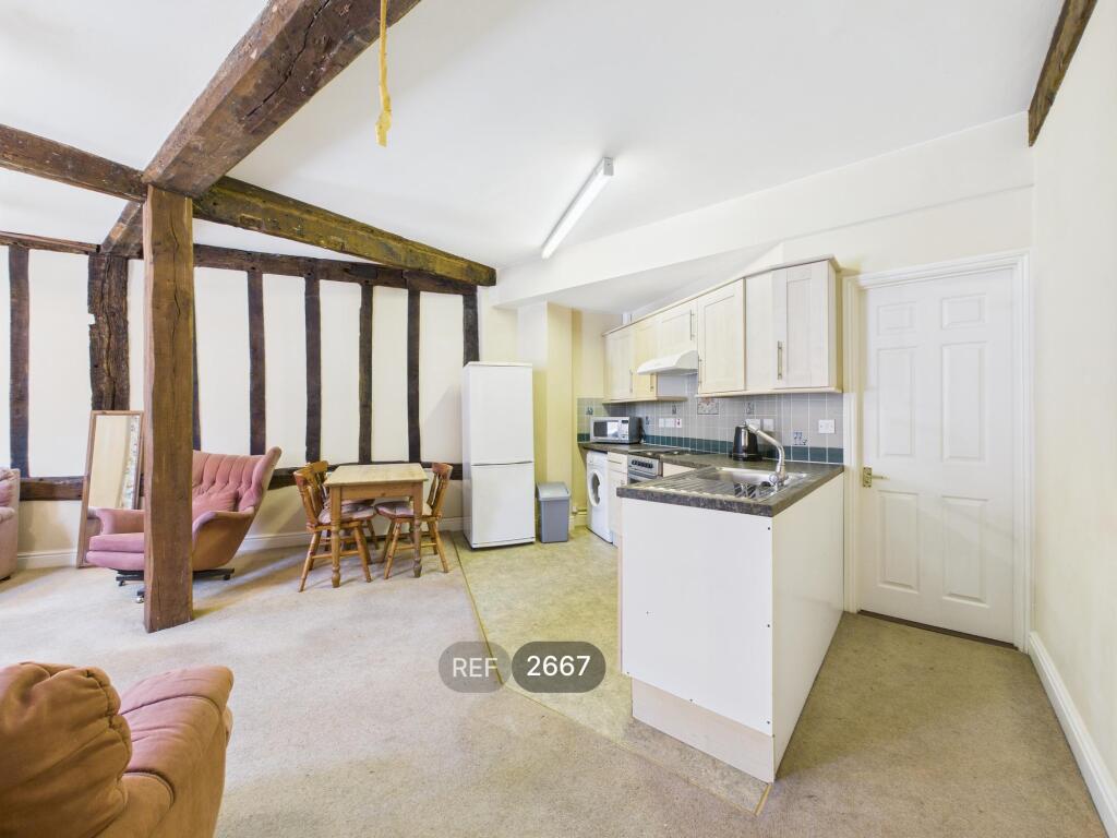 Kitchen/Living area