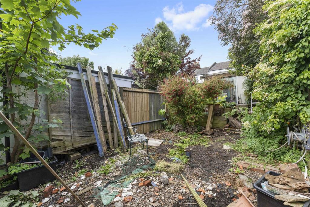 Rear Garden (4).jpg