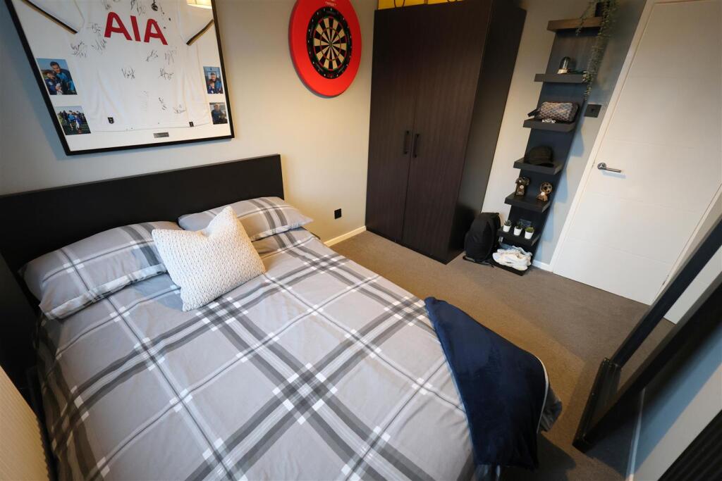 FC Bedroom 2.JPG