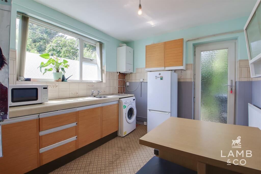 KITCHEN/DINER