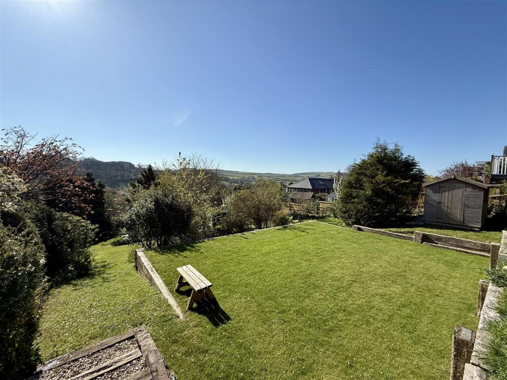Rear Garden:
