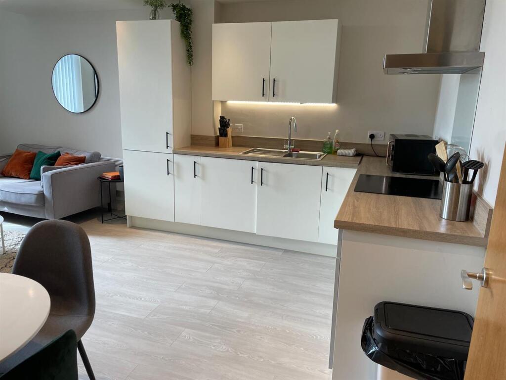 PHOTO-2025-08-07-13-10-06 16.jpg