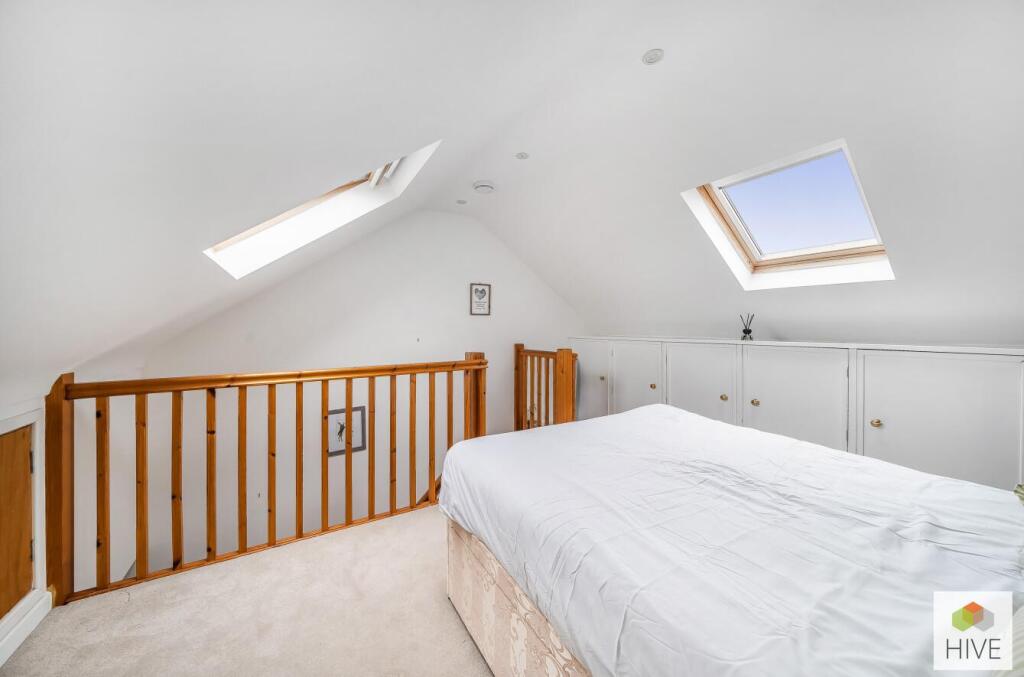 Eaves storage space
