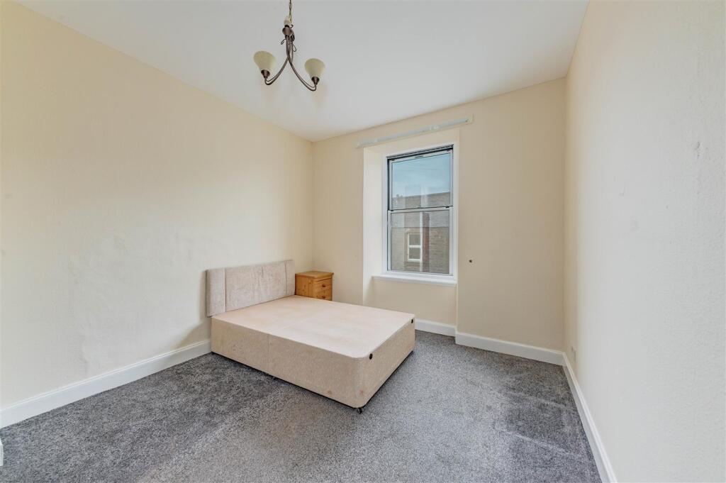Flat 9 2 Rosefield Street Dundee-6.JPG