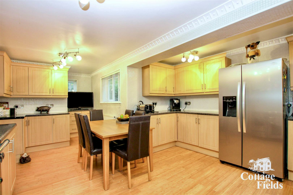 Kitchen new.png