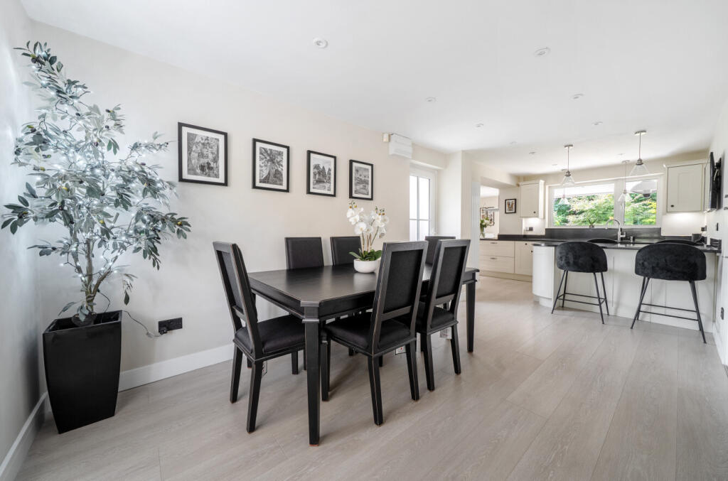 1335948-28-6895ca...