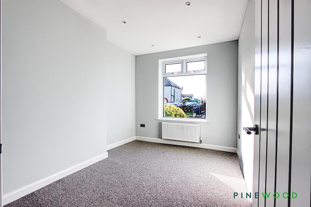 RECEPTION ROOM/BEDROOM FIVE