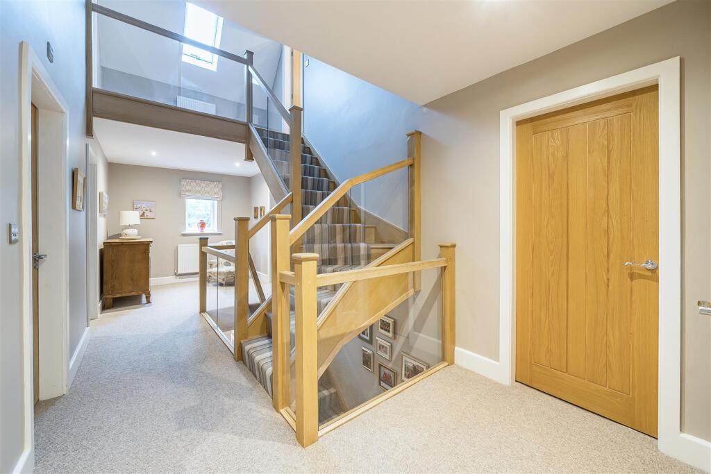 15a Brackley Road, Silverstone (28).jpg