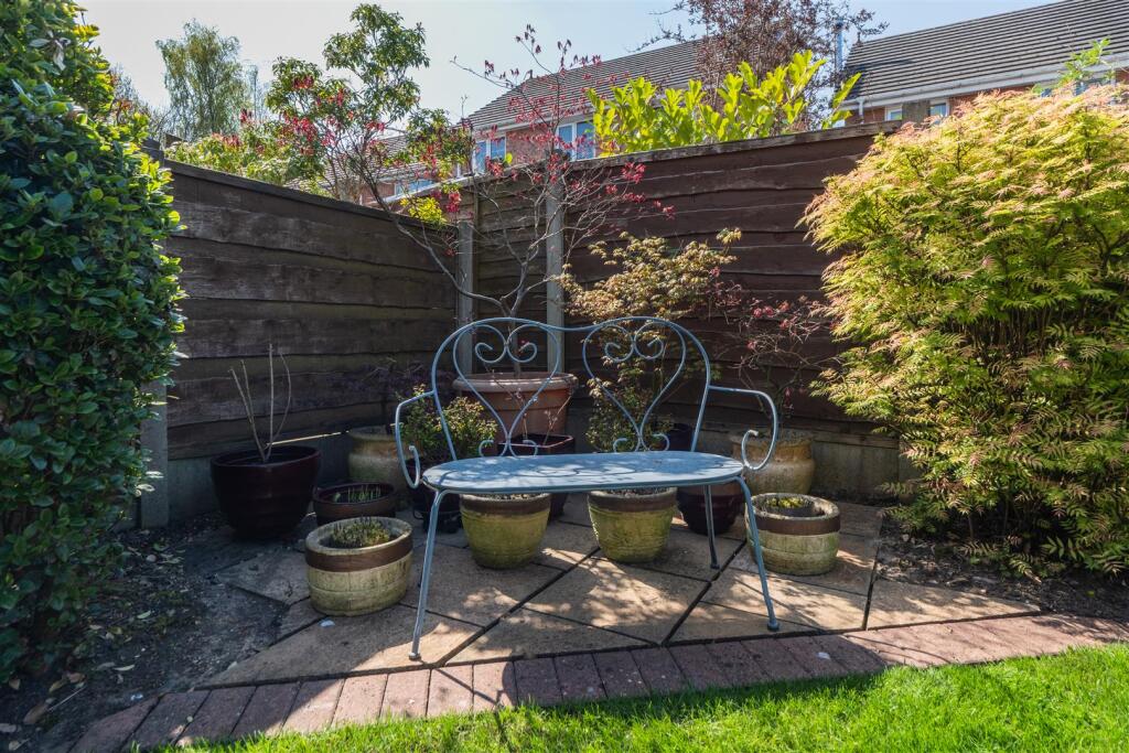 10 Knightsbridge Avenue-035.jpg