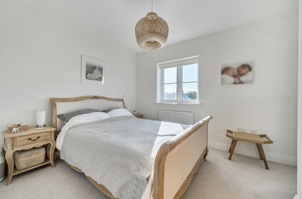 1347764-19-68b9bc...