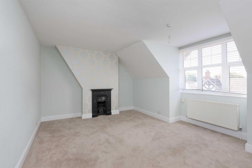 8 Elsee Road, Rugby (32).jpg