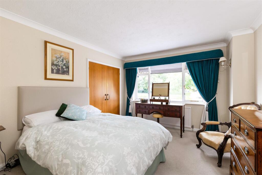 Maybury Farm, Bedroom