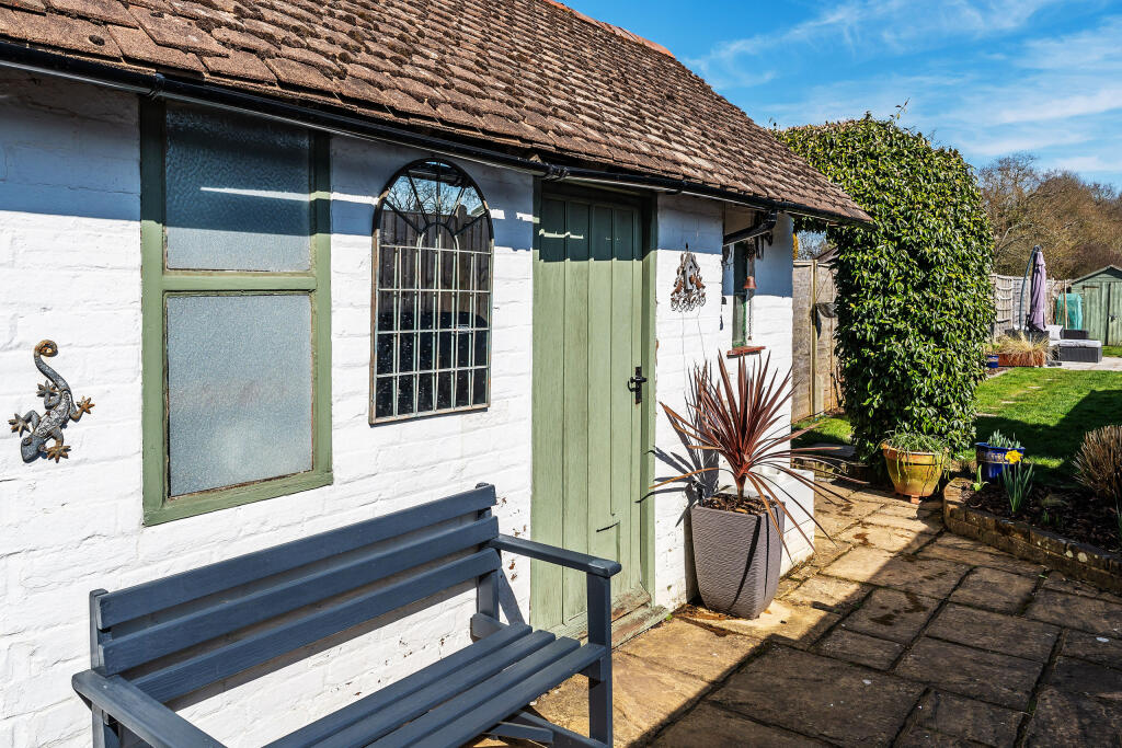 3-Uckfield-Cottage-5