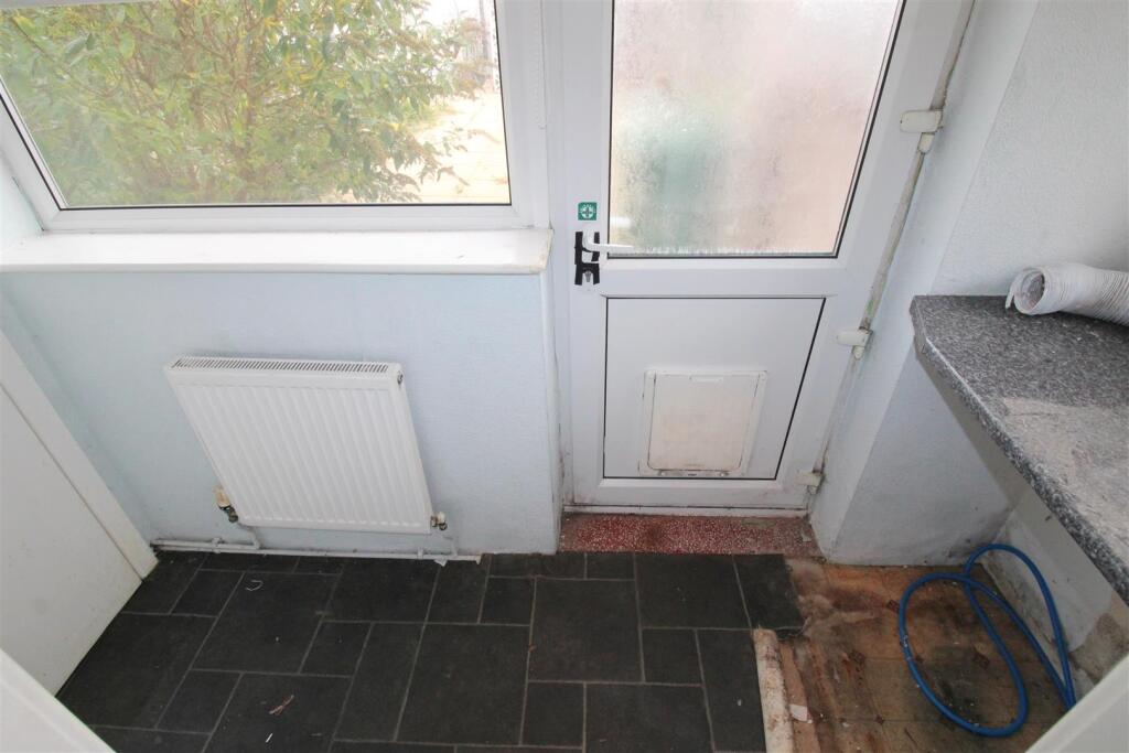 Utility Room / Rear Porch