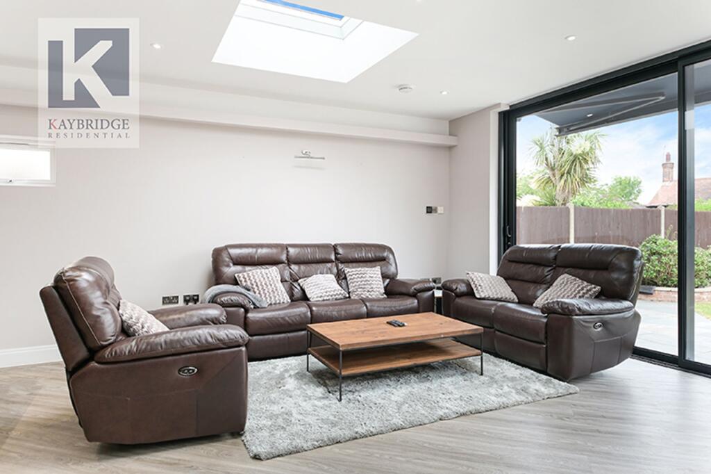 Tealing Drive, Epsom