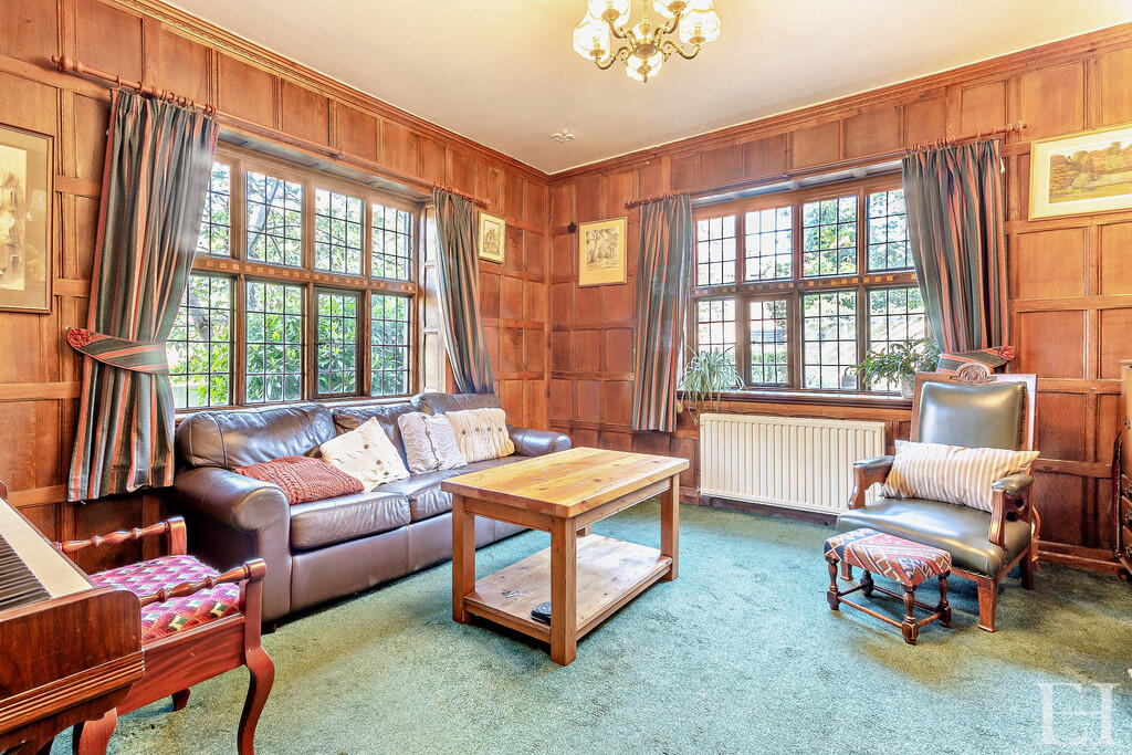 8646346-interiorW...