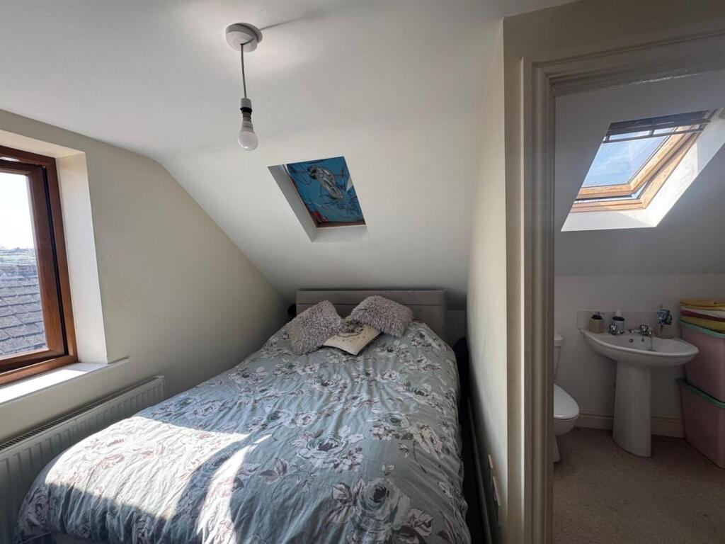 Double Bedroom 1