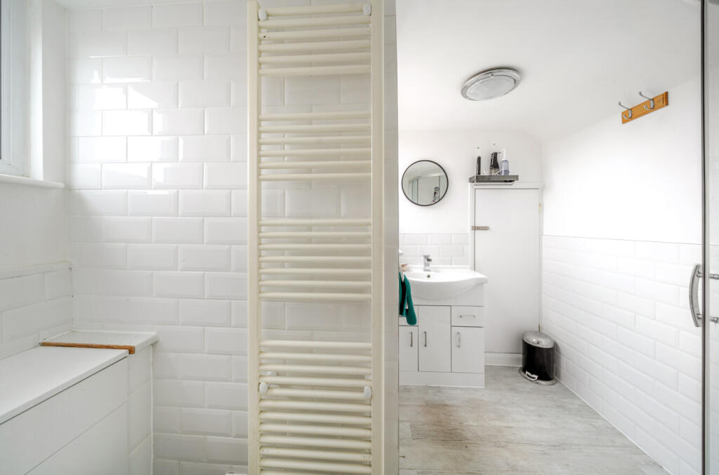 1296841-14-682f16...