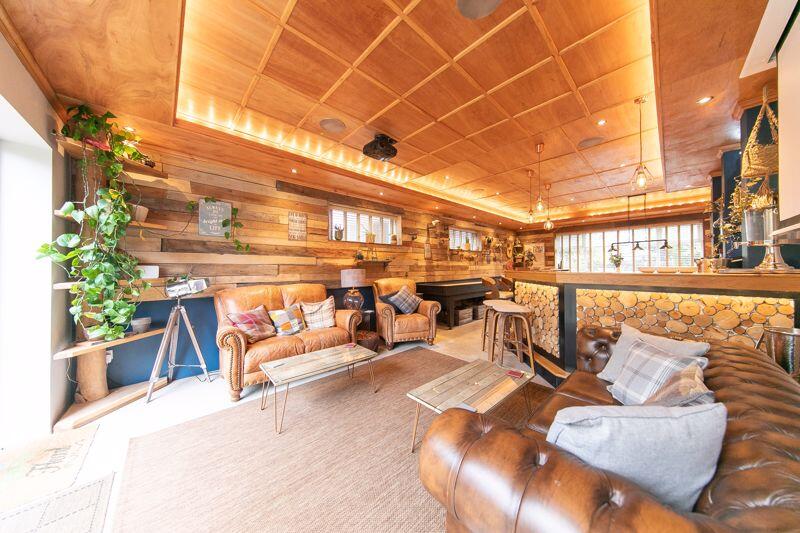 Bar/Games room