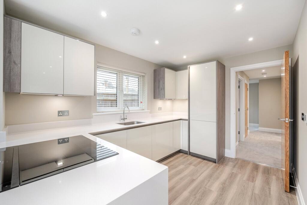 High Street, Old Woking, Woking, GU22