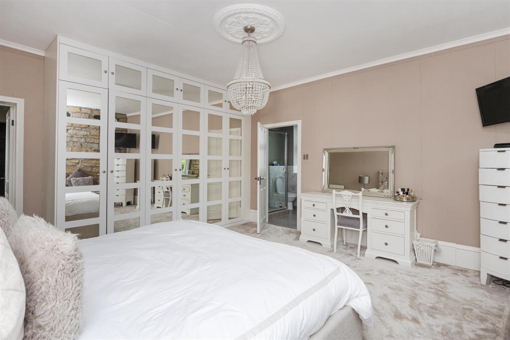 Bramleys Estate Agents - Upper Lane - Gomersal (47