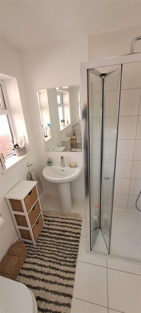 Bathroom shot 1.jpg