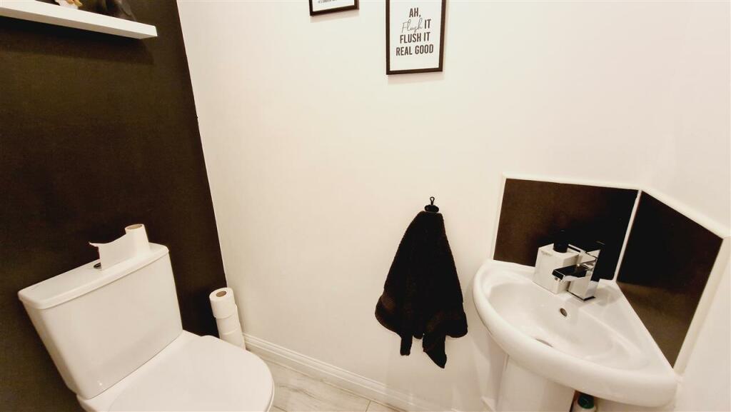 Cloakroom / WC