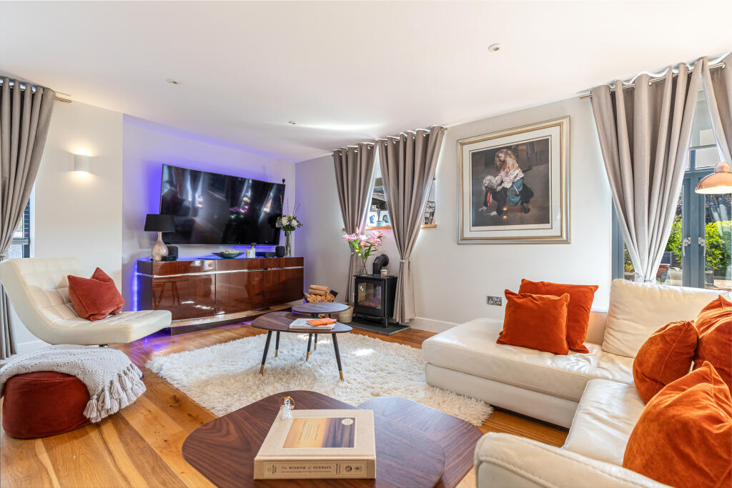 A14 - Elder Hareston Farm Barns, Hareston, Yealmpt